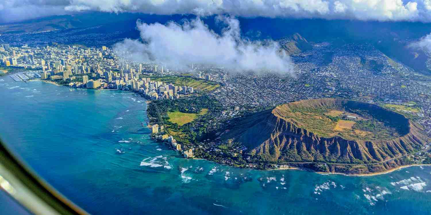 Background image of Honolulu