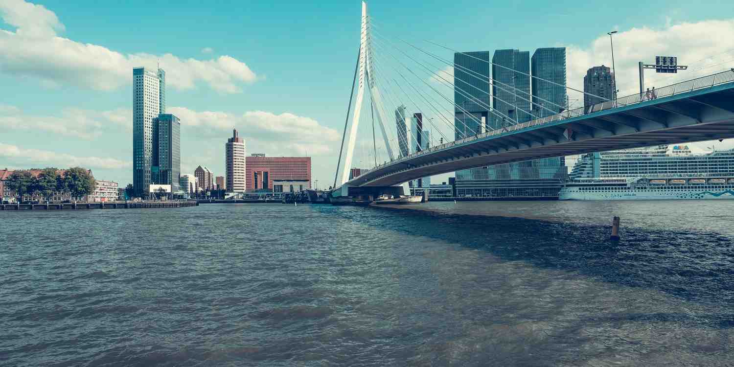 Background image of Rotterdam