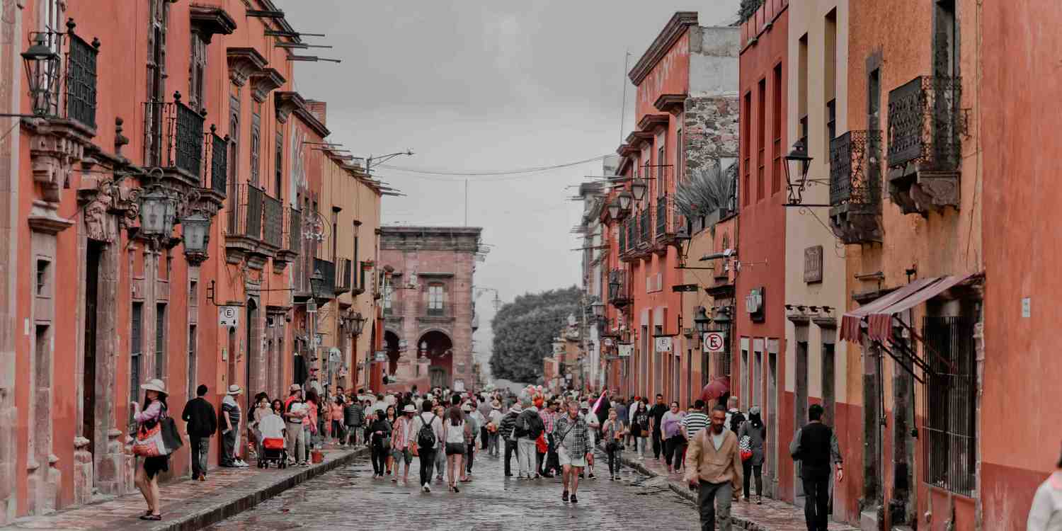 Background image of San Miguel de Allende