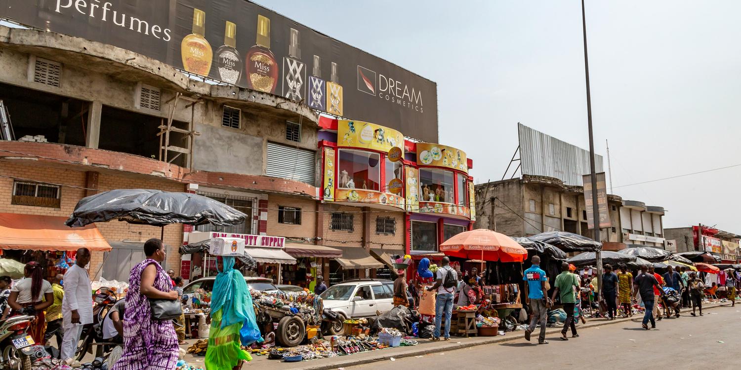 Background image of Abidjan